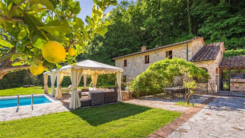 Incantevole Mulino antico nel cuore della campagna senese
