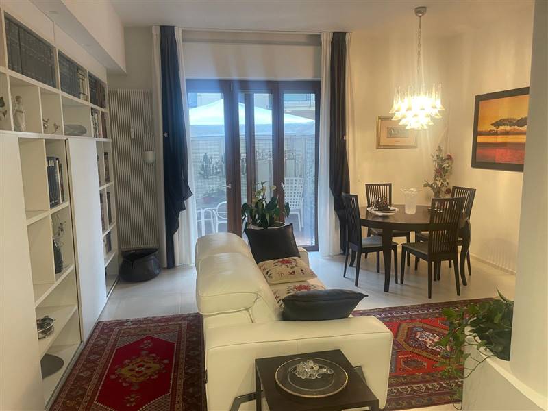 Appartamento in condominio fronte mare con splendide terrazze living