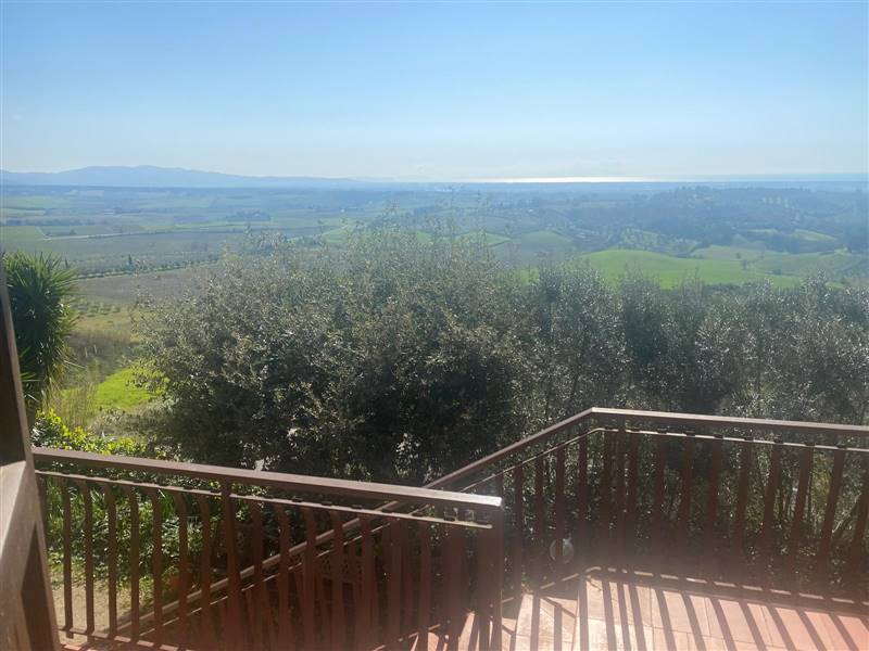 Casale di Prestigio con splendida Vista Mare nella Costa degli Etruschi