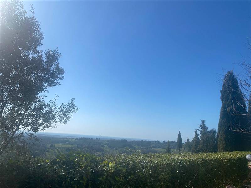 Casale di Prestigio con splendida Vista Mare nella Costa degli Etruschi