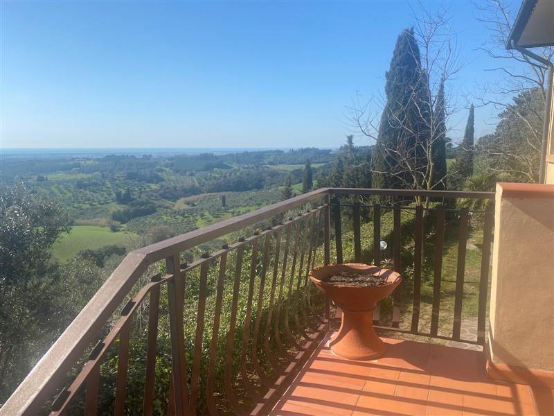 Casale di Prestigio con splendida Vista Mare nella Costa degli Etruschi