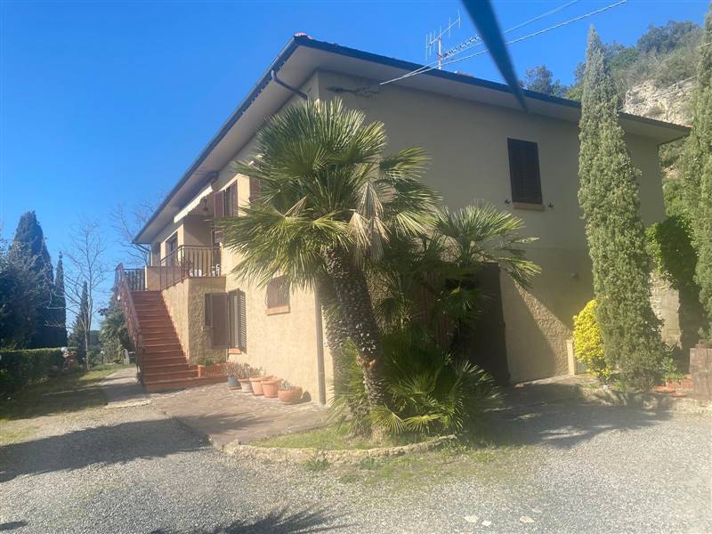 Casale di Prestigio con splendida Vista Mare nella Costa degli Etruschi