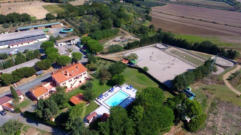 Bio Agriturismo con centro Equestre
