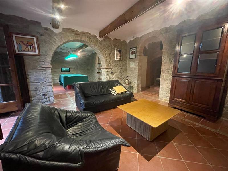 Casolare in pietra a pochi minuti dal "Teatro del Silenzio".
