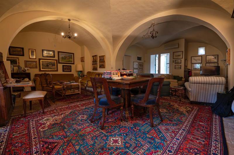 Tenuta storica del 1800 nel Cuore del Borgo Medioevale di Casale Marittimo