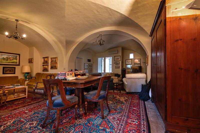 Tenuta storica del 1800 nel Cuore del Borgo Medioevale di Casale Marittimo