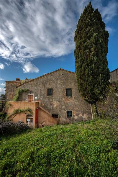 Tenuta storica del 1800 nel Cuore del Borgo Medioevale di Casale Marittimo