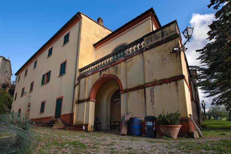 Tenuta storica del 1800 nel Cuore del Borgo Medioevale di Casale Marittimo