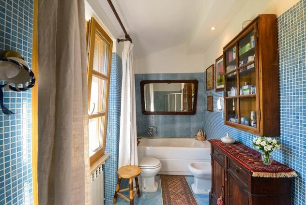Stone farmhouse with olive grove for sale in Tuscany