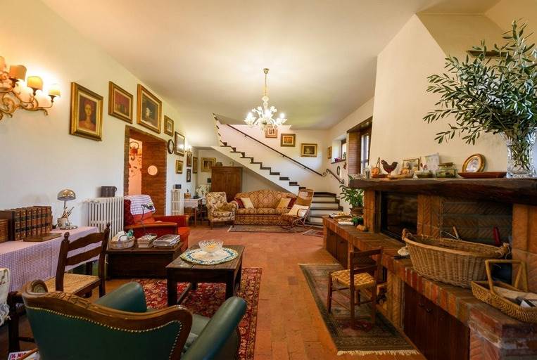 Stone farmhouse with olive grove for sale in Tuscany