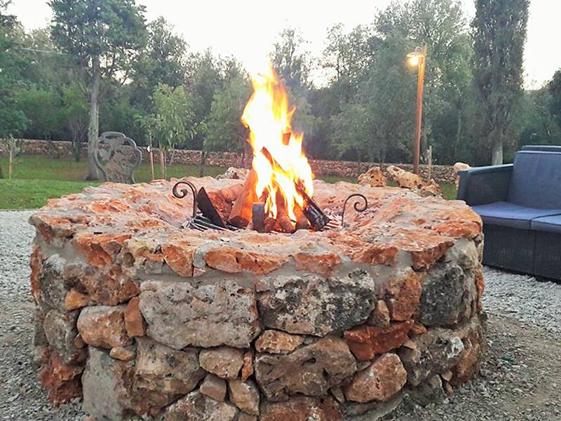  Agriturismo con casolare in pietra all'interno di riserva naturale