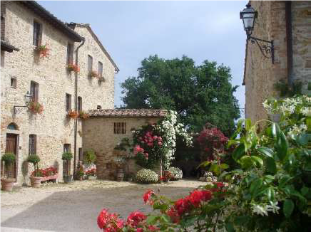 Borgo - Gioiello architettonico storico e culturale nelle  colline  di San Gimignano