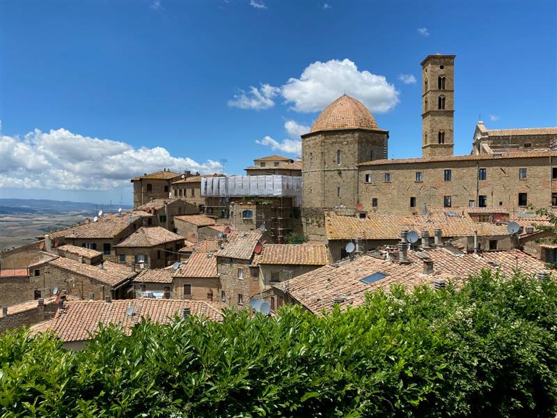 Borgo del '600 nei pressi della dominate città medioevale di Volterra